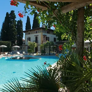  Guest house La Boheme Chambres